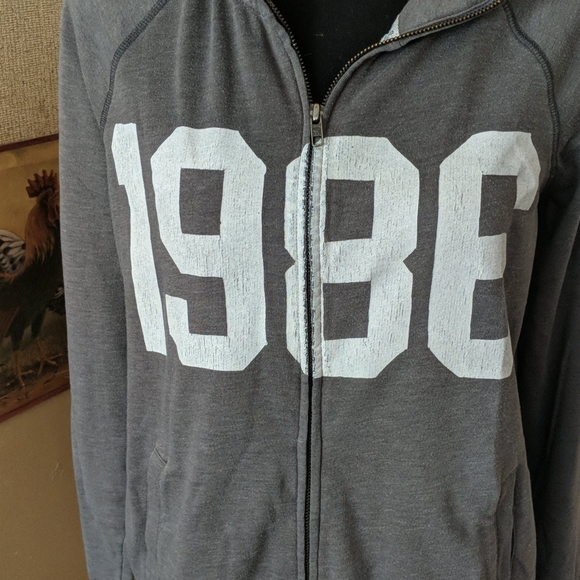 VS PINK Hooded Zip-up Jacket Size Medium - Picture 2 of 9